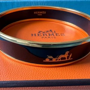 HERMÈS Caléche narrow gold plated enamel bracelet